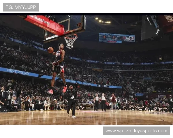 赛场“神操作”：突破、助攻、扣篮集锦不断刷新纪录，突破扣篮倾向