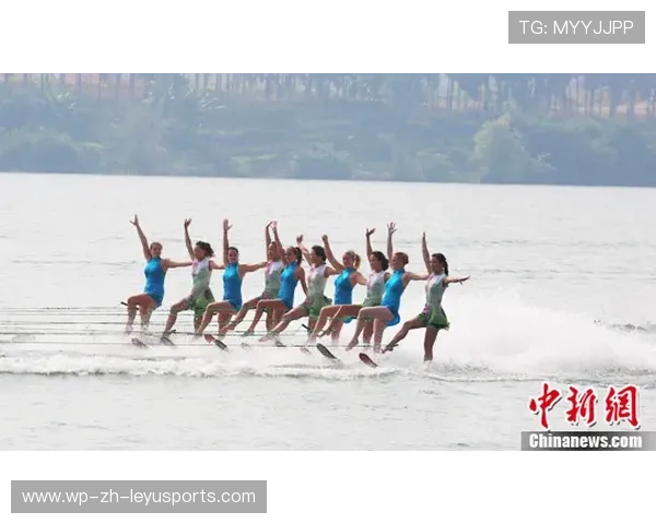 “缆绳滑水：东桃花岛赛场极速挑战，观众激情四射”